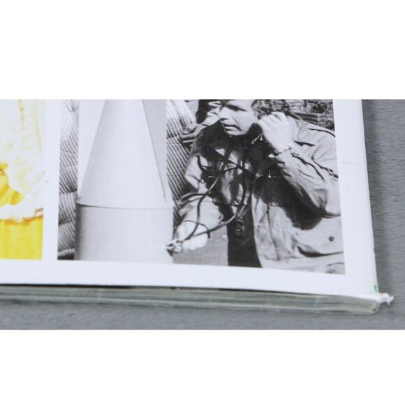 LIFE Magazine MAS*H TV’s Most Extraordinary Comedy 2025 Special Issue - Picture 6 of 7